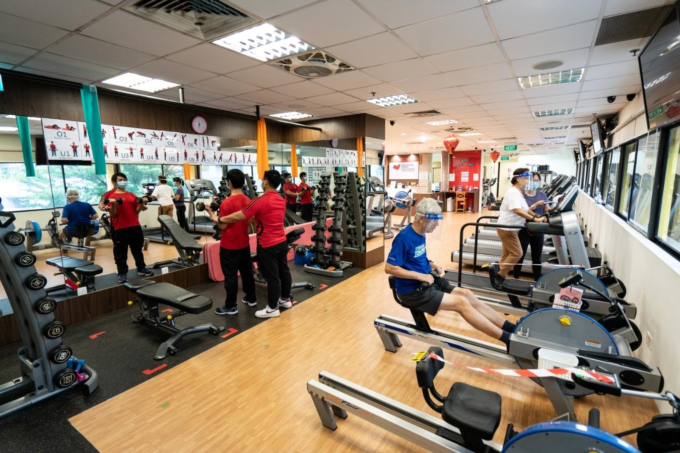 Clients exercising at SHF-Philips Foundation Heart Wellness Centre