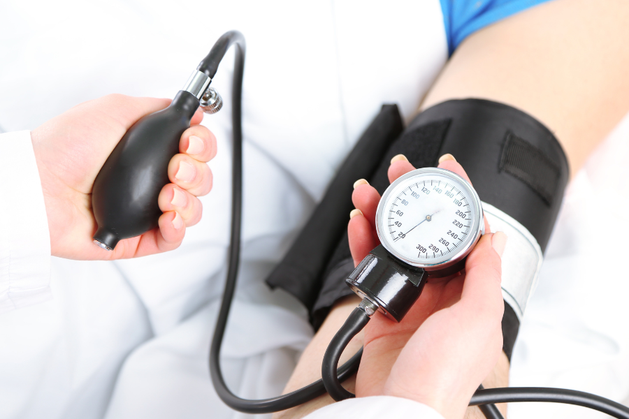 An aneroid blood pressure monitor