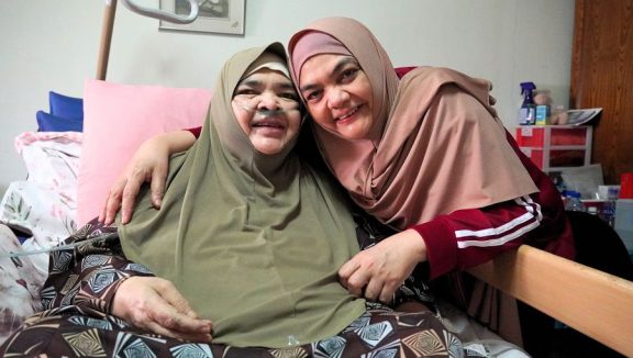 Mdm Mumtaza Siddique Missouri and Ms Aliza